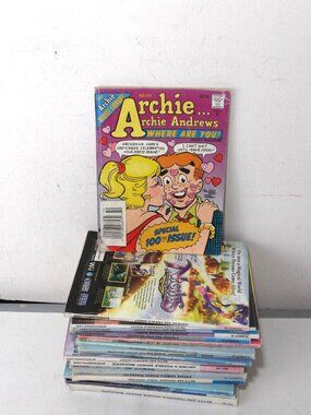 Lot 18 Various Jughead Archie betty & Veronica Comic Digest Cartoon Book ENG
